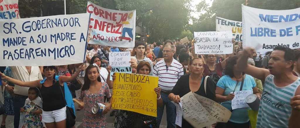 Nueva marcha contra el Mendotran en Mendoza