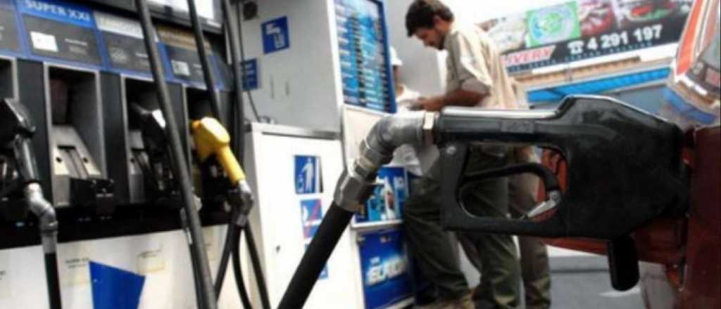 Estacioneros respaldan congelar los precios de los combustibles