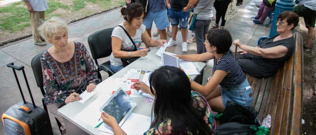 Informar&aacute;n sobre el MendoTran en la Direcci&oacute;n de Adultos Mayores