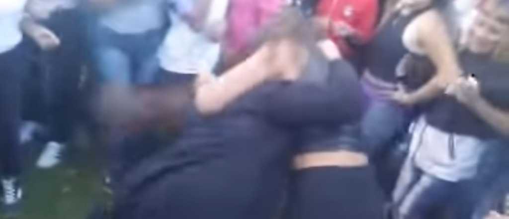 Video: feroz y encarnizada pelea de dos chicas sanjuaninas