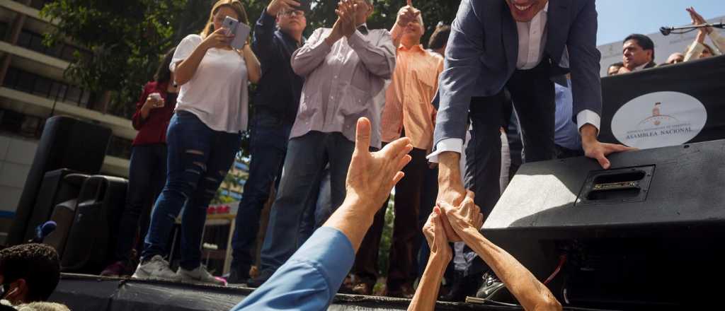 Guaidó anunció que castigará a los militares que reprimieron las protestas