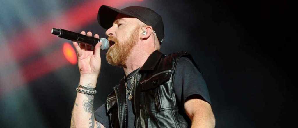 Video: escándalo con el cantante de La Beriso en pleno show