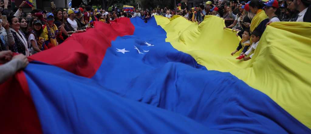El exilio, con un pie en Mendoza y el otro en Venezuela