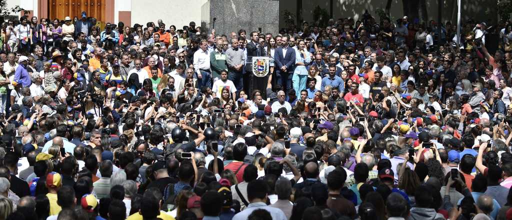 Juan Guaidó reapareció en público: "Venezuela despertó de una pesadilla"