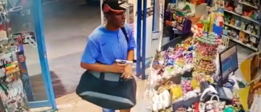 Video: as&iacute; roban en plena Alameda