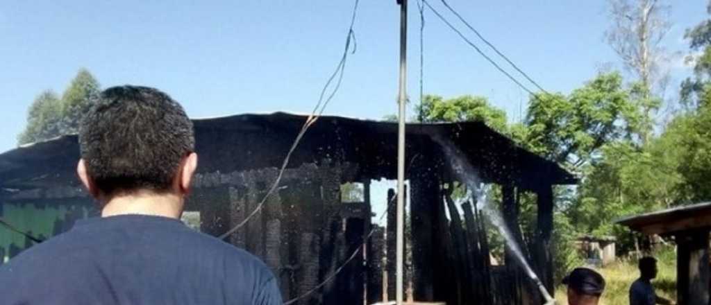 Por un incendio en una casa en Luján, un hombre y sus dos hijos están graves