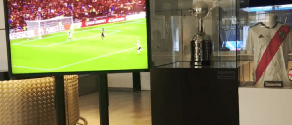 El museo del Bernab&eacute;u exhibe la Copa de la Superfinal