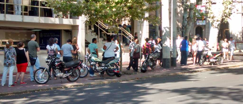 Dónde estacionan las motos en la ciudad