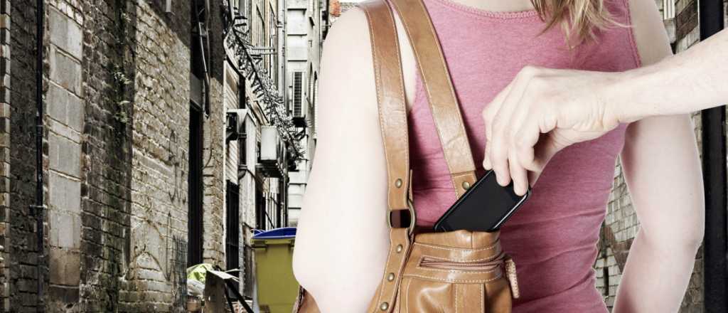 D&oacute;nde y c&oacute;mo se venden celulares robados en Mendoza