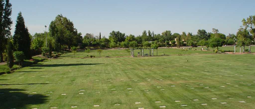 Lujos después de la muerte: cómo son los cementerios privados de Mendoza