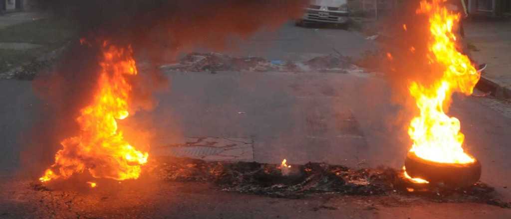 Prohíben en Mendoza quemar o abandonar neumáticos viejos
