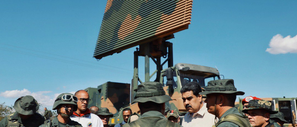 Venezuela desplegará un sistema de misiles en la frontera con Colombia