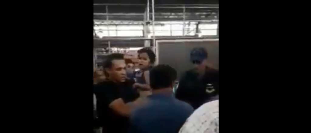 Polic&iacute;a que rescat&oacute; al nene en la camioneta: "Se notaba que le faltaba el aire"