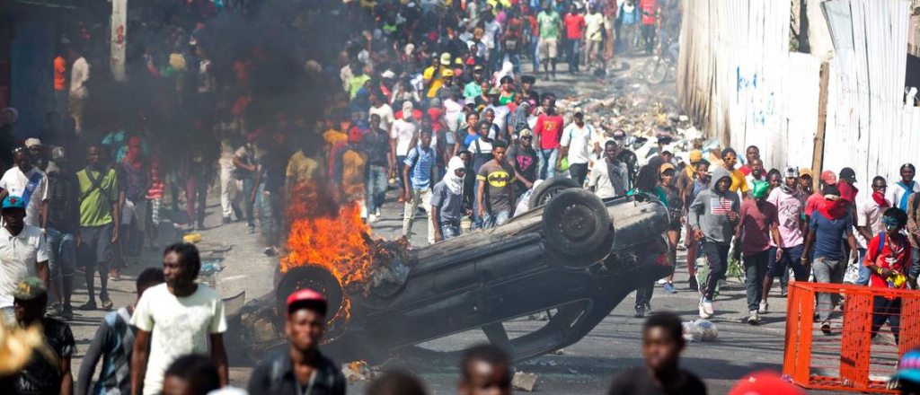Haití paralizado tras ocho días de violentas protestas