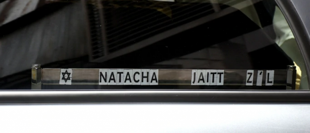 Conmovidos, despidieron los restos de Natacha Jaitt