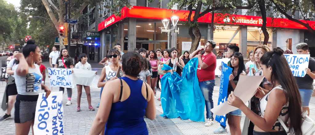 Familiares y amigos de Camila pidieron justicia en el centro