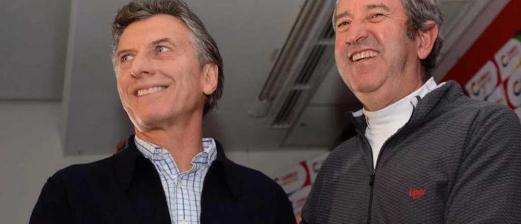 Cobos aconsejó a Macri "escuchar a la gente más que a los analistas" 