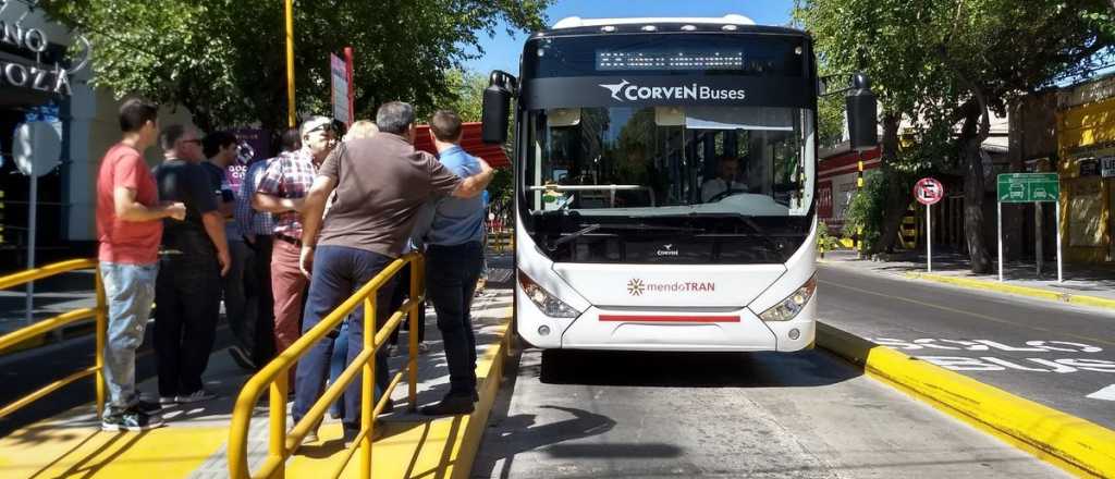 Debut&oacute; el Metrobus en Godoy Cruz con carriles exclusivos