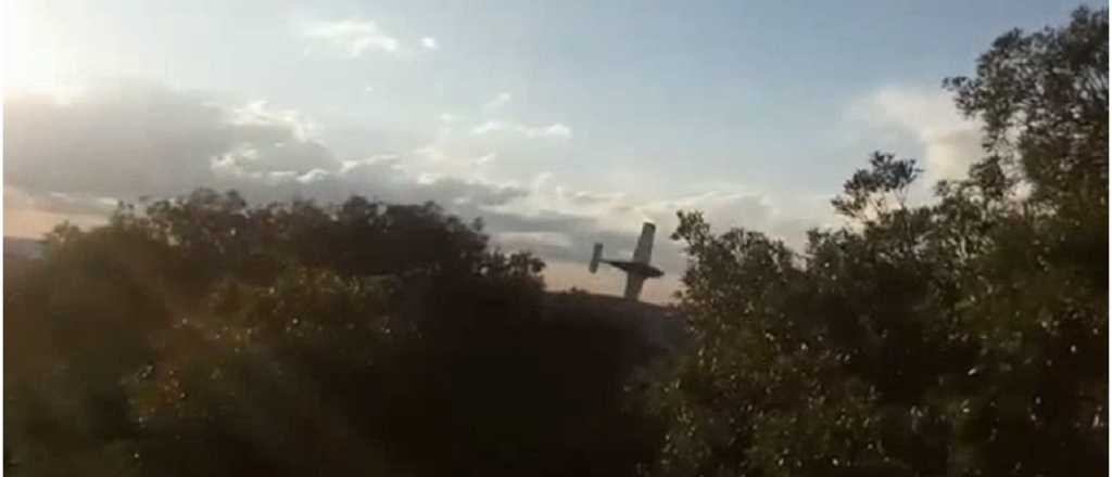 El video de la caída de la avioneta en la que iban dos mujeres, en Córdoba