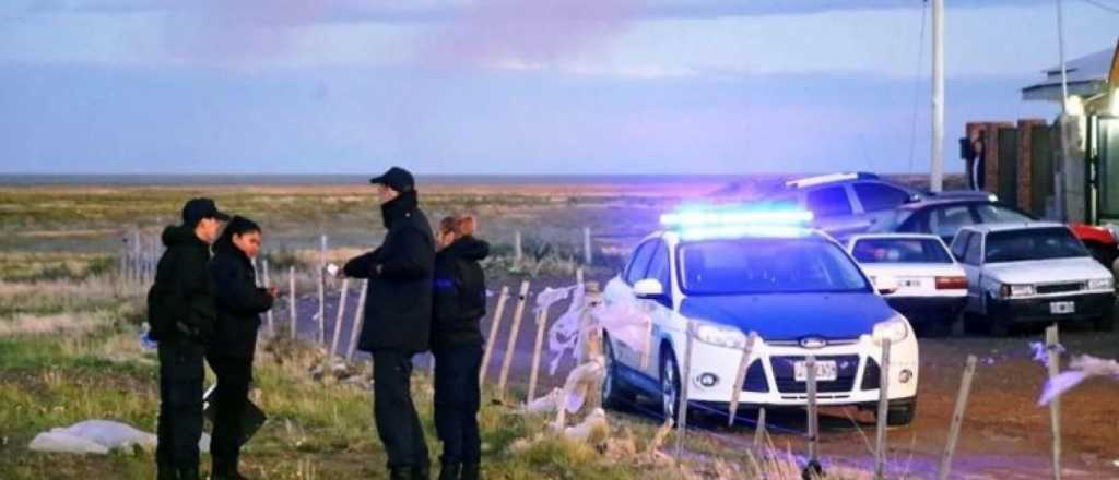 Jugaban a la pelota y encontraron los restos de un bebé