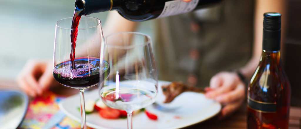 La industria del vino busca prevenir el consumo de alcohol al manejar