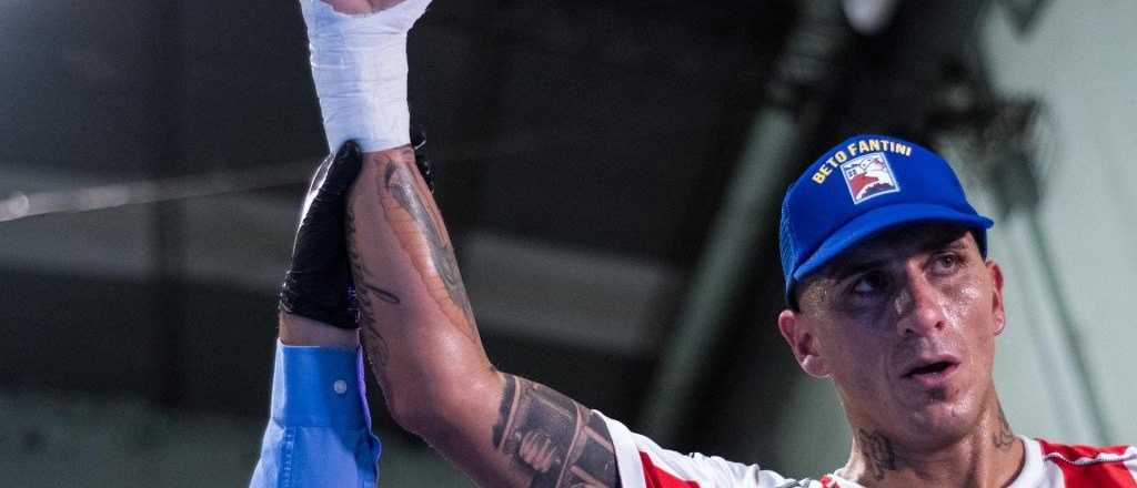 Ex arquero de Boca debutó como boxeador: nocaut en el primer round
