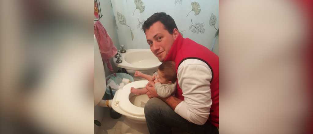 Una familia mendocina afirma que su bebé pide ir al baño desde los 2 meses