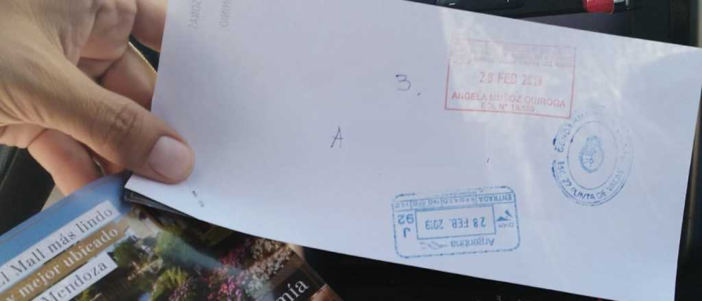 &nbsp;&iquest;Por qu&eacute; Gendarmer&iacute;a entrega propaganda de un mall en la Ruta 7?