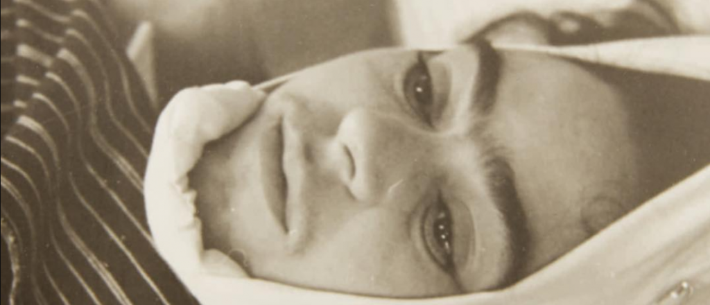 Subastan fotos in&eacute;ditas de Frida Kahlo