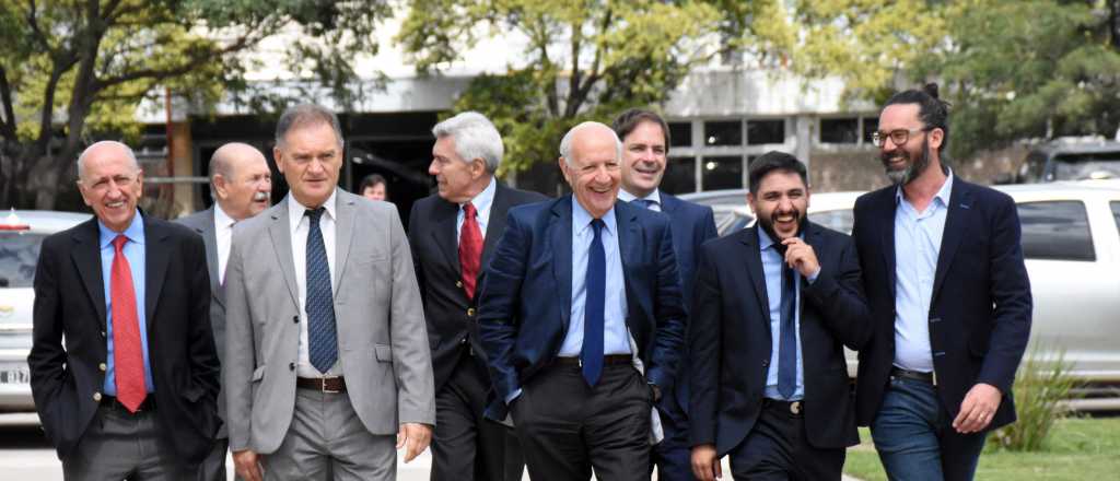 Schiaretti recibi&oacute; a Lavagna y le pidi&oacute; que compita en las PASO