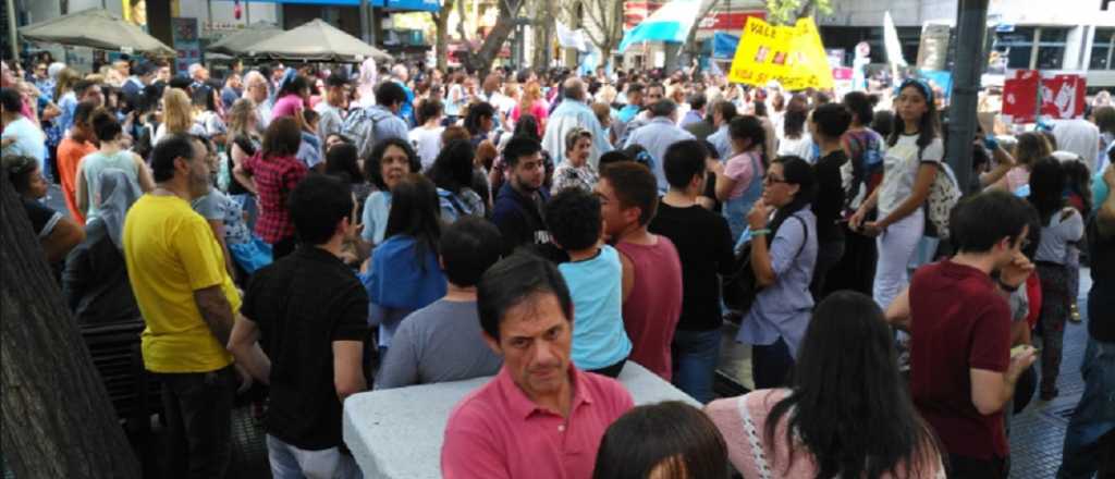 Mendocinos "provida" marcharon por el centro de Mendoza 