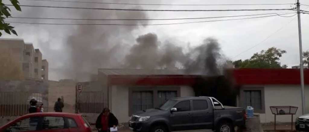 Explot&oacute; un tom&oacute;grafo e incendi&oacute; el consultorio en San Rafael 