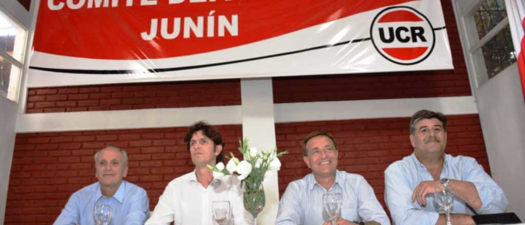 En Mendoza Lousteau le cont&oacute; las costillas al PRO y "radicaliz&oacute;" la campa&ntilde;a 