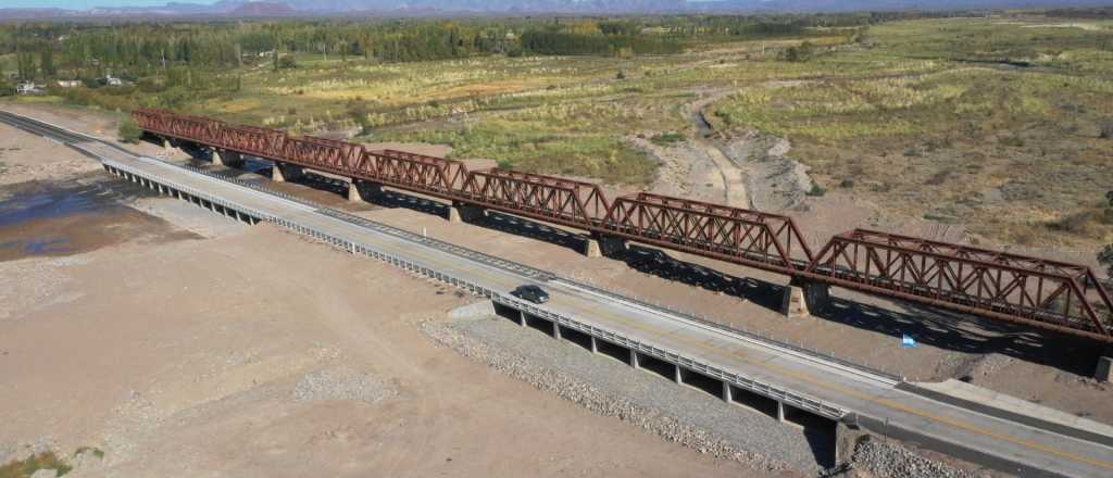 Inauguraron el puente badén sobre el río Diamante en San Rafael