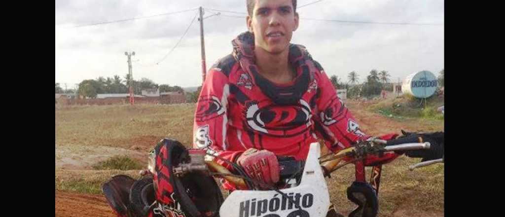 Video: un corredor murió en una competencia de motocross