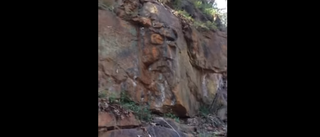 Una mujer asegura haber filmado el rostro de Jesús en la ladera de un monte 
