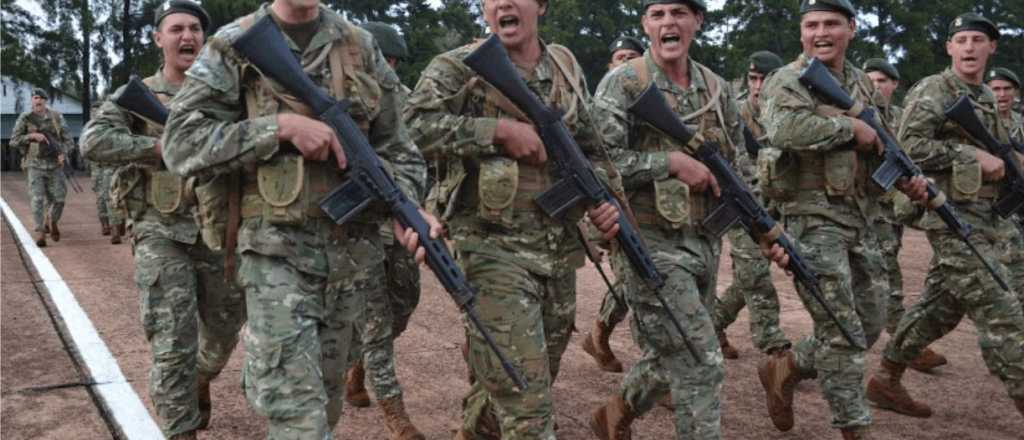 Bullrich defendi&oacute; el regreso del servicio militar