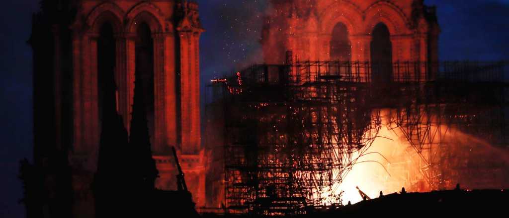 Incendio en Notre Dame: la estructura está a salvo 