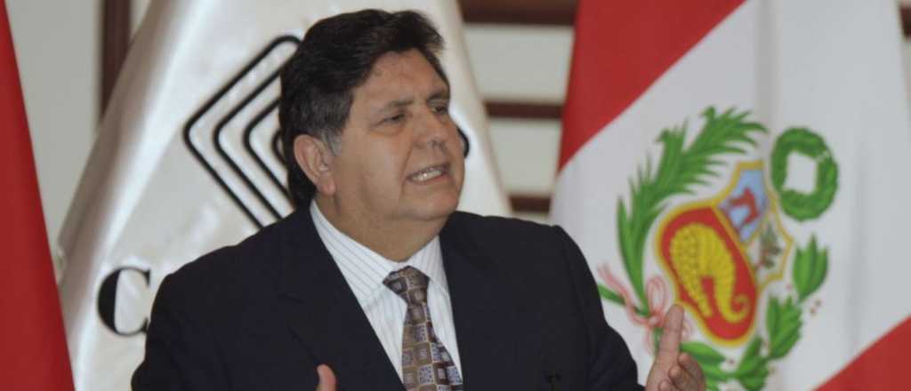 Luego de pegarse un tiro, murió Alan García, expresidente de Perú