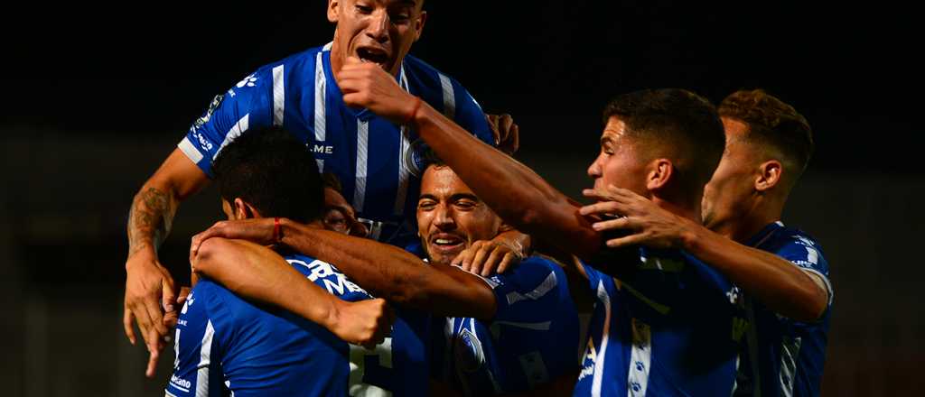 Copa de la Superliga: el Tomba ganó por penales y jugará con Boca