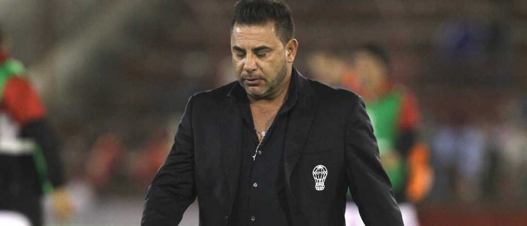 El Turco Mohamed dejó de ser el DT de Huracán