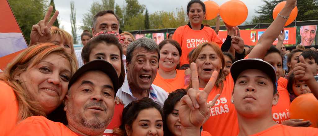 Bermejo-Martínez Palau cerraron su campaña teñidos de naranja