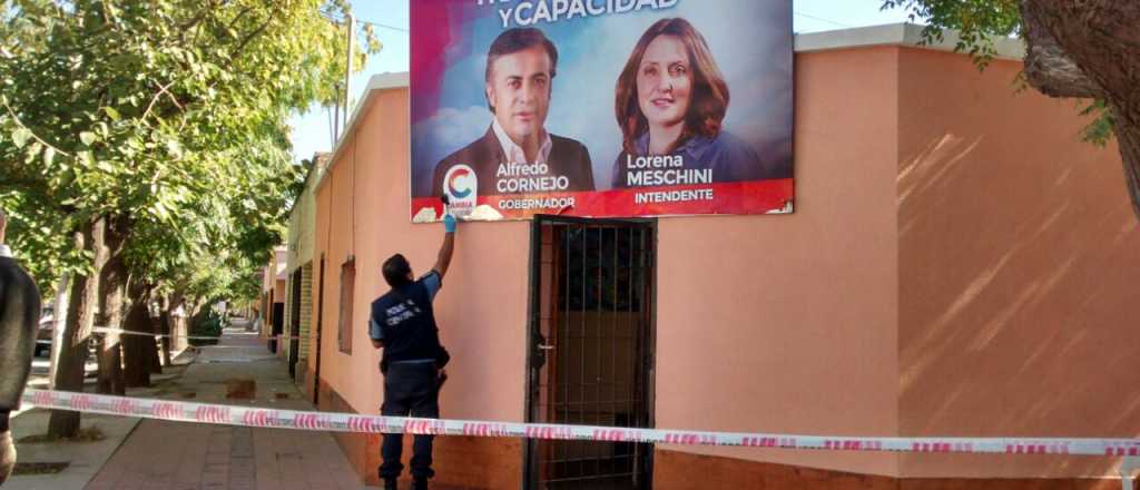 A pocas horas de votar, reventaron un local de la UCR en Guaymall&eacute;n