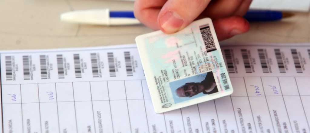 El PJ y la UCR refuerzan sus puntos d&eacute;biles en Capital y San Carlos