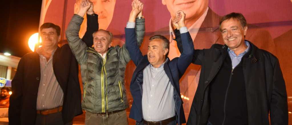 Con críticas al PJ, Cornejo les pidió el voto a los vecinos de San Martín