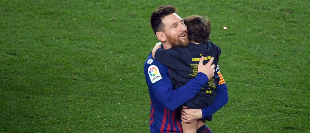 El tierno festejo de Messi con sus hijos luego de salir campeón en el Barça