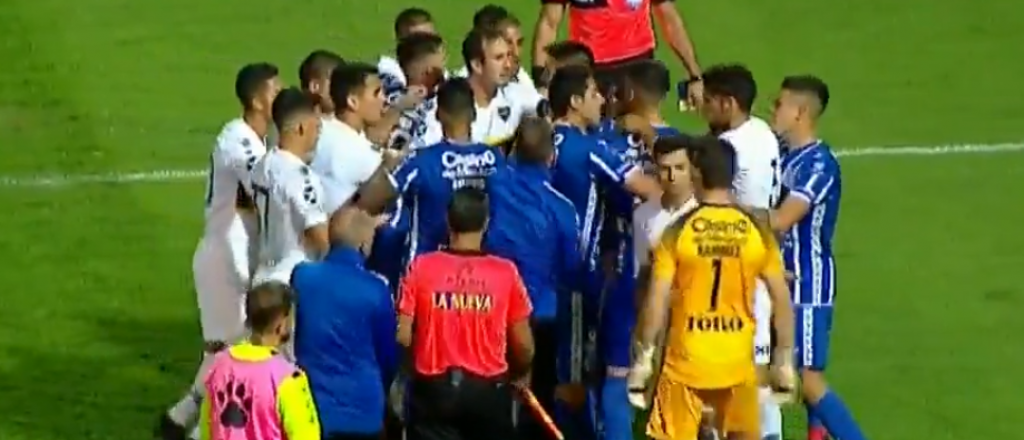 Video: Zárate, Ramírez y el por qué de la calentura al final del partido