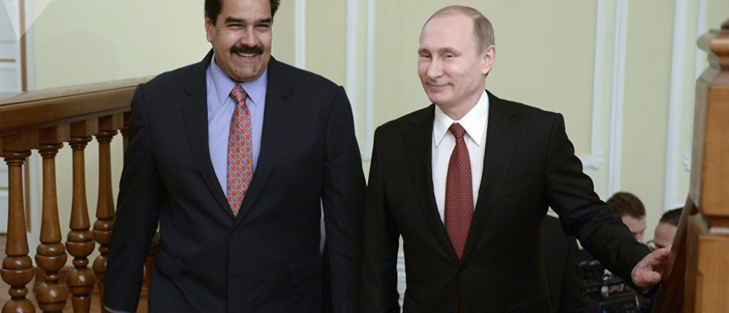Afirman que Maduro no dej&oacute; Venezuela por orden de Rusia