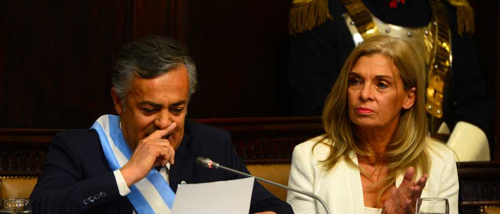 Emocionado, Cornejo dijo: "Seguir&eacute; estando a disposici&oacute;n de los mendocinos"