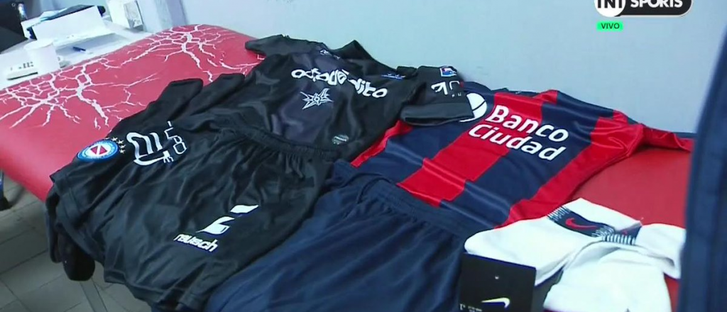 San Lorenzo - Argentinos se demoró una hora por problemas de indumentaria